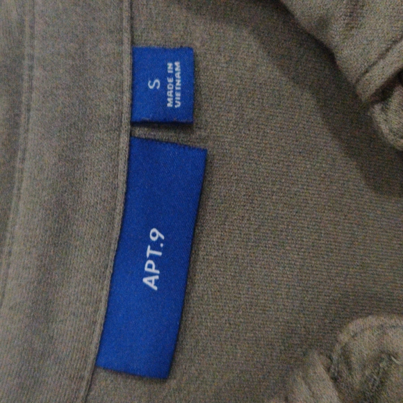 Long button down top - Picture 2 of 2